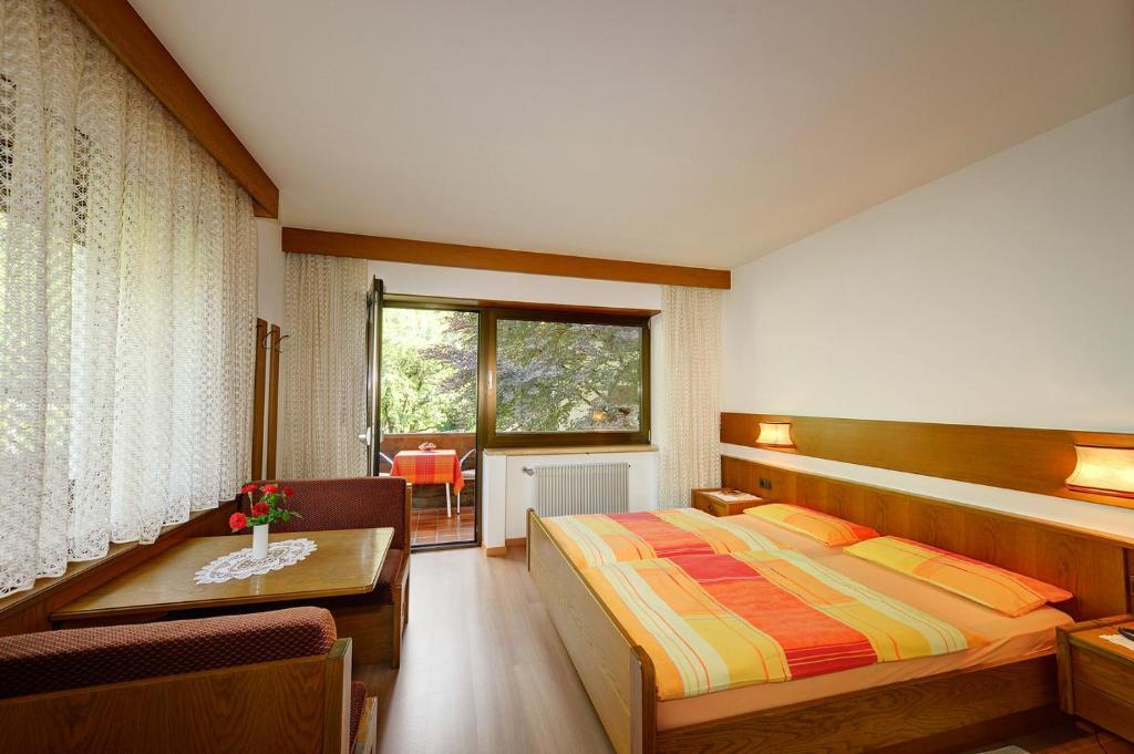 Apparthotel Taufenbrunn Parcines Rom bilde